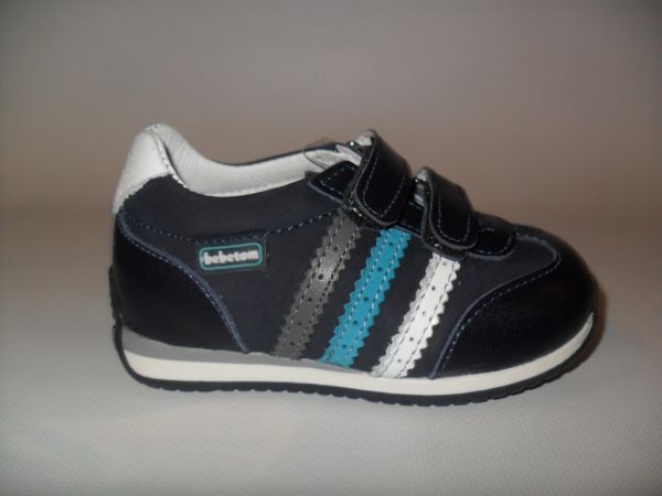 Кросівки (354-618)