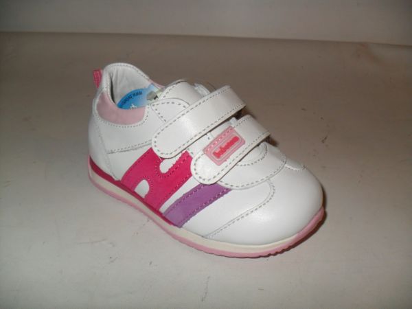 Кросівки (364-358)