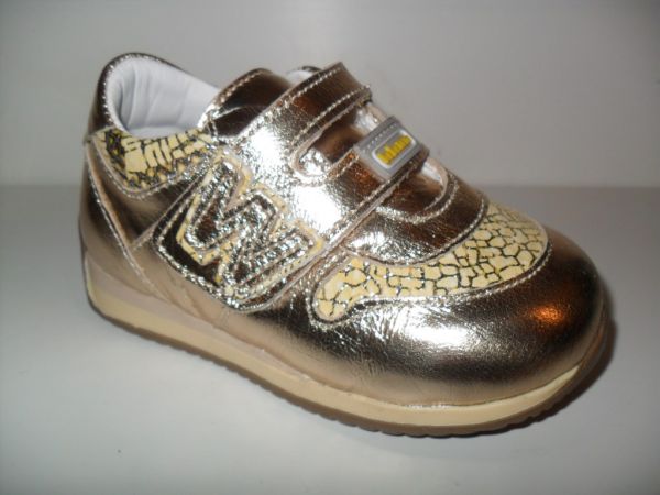 Кросівки (367-488)