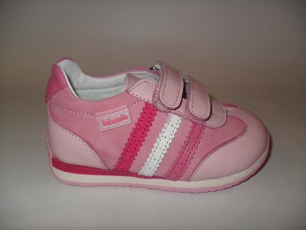 Кросівки (354-461)